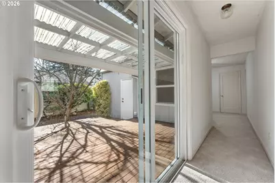 710 NE 110th Ave, Portland, OR 97220 - Photo 16