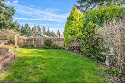 710 NE 110th Ave, Portland, OR 97220 - Photo 22