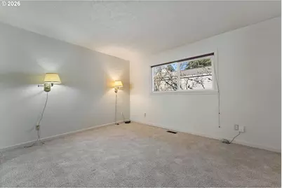 710 NE 110th Ave, Portland, OR 97220 - Photo 10