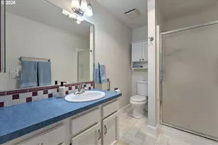 710 NE 110th Ave, Portland, OR 97220 - Photo 12