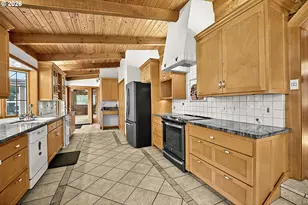89989 Goldie Ln, Elmira, OR 97437 - Photo 16