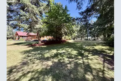 89989 Goldie Ln, Elmira, OR 97437 - Photo 10