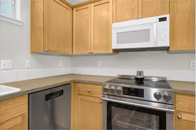 20813 SW Murphy Ln, Beaverton, OR 97078 - Photo 14