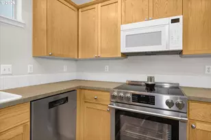 20813 SW Murphy Ln, Beaverton, OR 97078 - Photo 14