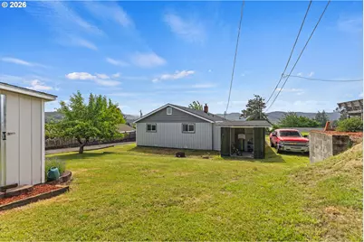 1543 19th St, Myrtle Point, OR 97458 - Photo 6