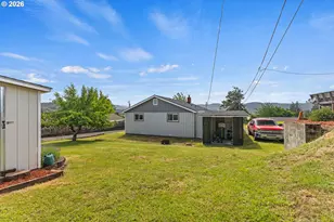 1543 19th St, Myrtle Point, OR 97458 - Photo 6