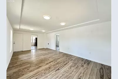 13545 SE Division St, Portland, OR 97236 - Photo 8