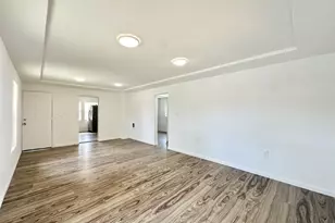 13545 SE Division St, Portland, OR 97236 - Photo 8