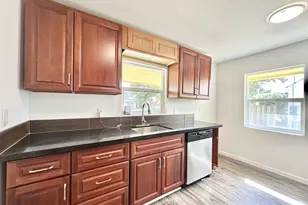 13545 SE Division St, Portland, OR 97236 - Photo 2