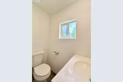 13545 SE Division St, Portland, OR 97236 - Photo 12