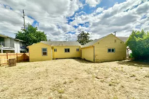 13545 SE Division St, Portland, OR 97236 - Photo 20