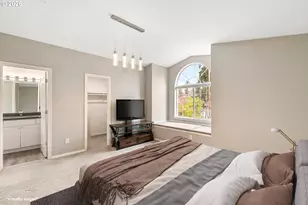 10037 N Polk Ave, Portland, OR 97203 - Photo 26