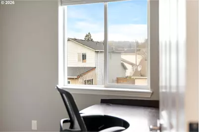 10037 N Polk Ave, Portland, OR 97203 - Photo 34