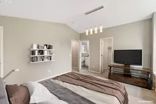 10037 N Polk Ave, Portland, OR 97203 - Photo 28