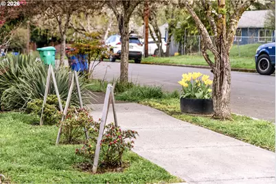 10037 N Polk Ave, Portland, OR 97203 - Photo 44