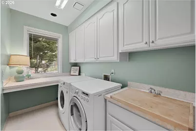 2360 Falcon Dr, West Linn, OR 97068 - Photo 34