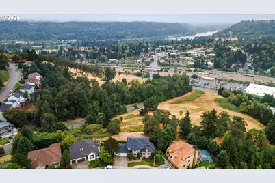 2360 Falcon Dr, West Linn, OR 97068 - Photo 44