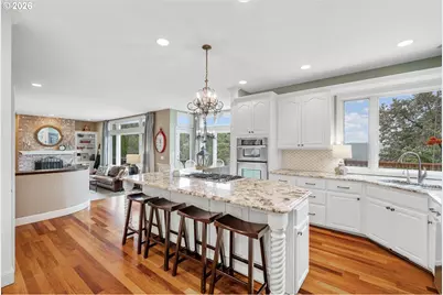 2360 Falcon Dr, West Linn, OR 97068 - Photo 16