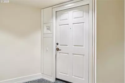 1132 SW 19th Ave #512, Portland, OR 97205 - Photo 6