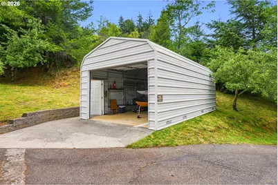 640 Royal Dr, Lakeside, OR 97449 - Photo 24