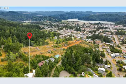 640 Royal Dr, Lakeside, OR 97449 - Photo 38