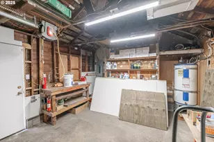 1385 Waller St, Salem, OR 97302 - Photo 40