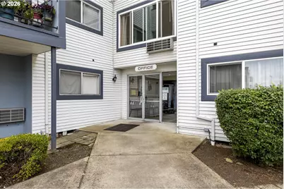 950 Evergreen Rd #110, Woodburn, OR 97071 - Photo 2