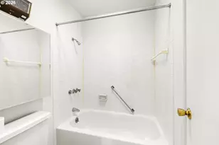 950 Evergreen Rd, Woodburn, OR 97071 - Photo 14