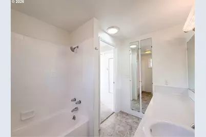 19495 SW Southview St, Beaverton, OR 97078 - Photo 16