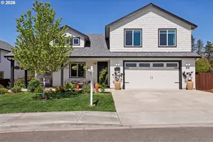 2031 E 9th St, La Center, WA 98629 - Photo 1