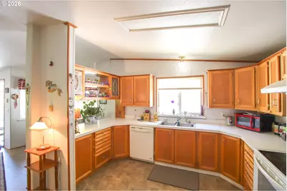 85049 Highway 101, Florence, OR 97439 - Photo 10