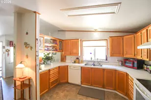 85049 Hwy 101, Florence, OR 97439 - Photo 10