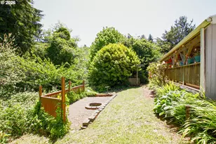 85049 Hwy 101, Florence, OR 97439 - Photo 32