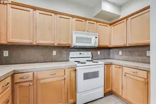 2106 Charlie Ct, Forest Grove, OR 97116 - Photo 6