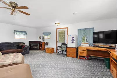 8730 Old Highway 99, Roseburg, OR 97470 - Photo 20