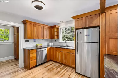 9210 N Allegheny Ave, Portland, OR 97203 - Photo 16