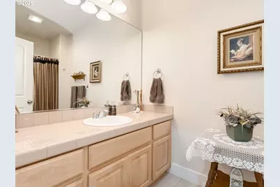 1336 NW Oakmont Ct, McMinnville, OR 97128 - Photo 10