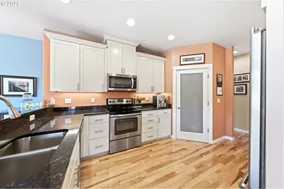 3721 Colonial Rd, Roseburg, OR 97471 - Photo 12