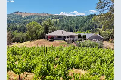 3721 Colonial Rd, Roseburg, OR 97471 - Photo 1