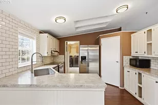 501 NW 3rd St, Dufur, OR 97021 - Photo 12