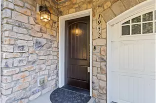 1952 NE 48th Way, Hillsboro, OR 97124 - Photo 4