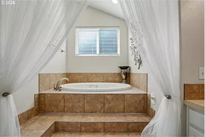 1354 Lea Ann Ct, Salem, OR 97304 - Photo 36