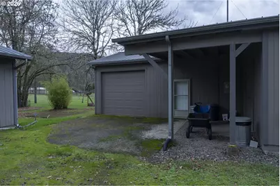 215 Kennaday Ln, Glide, OR 97447 - Photo 32