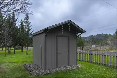 215 Kennaday Ln, Glide, OR 97447 - Photo 36