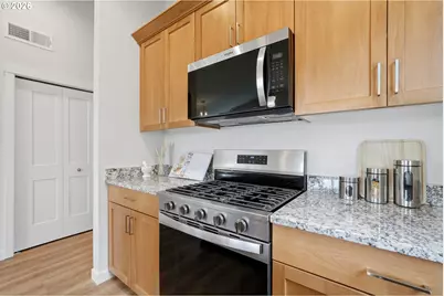 369 SE Shetterly Dr, Dallas, OR 97338 - Photo 12