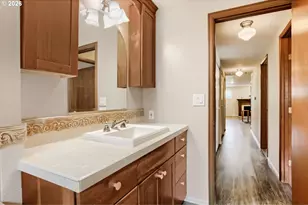 12935 SW Rita Dr, Beaverton, OR 97005 - Photo 22