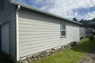 2063 Alder Ave, Reedsport, OR 97467 - Photo 24