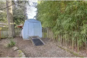 1758 NW 18th Ct, Gresham, OR 97030 - Photo 38