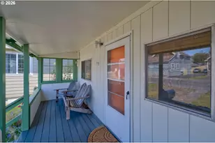 335 9th Ave, Seaside, OR 97138 - Photo 4