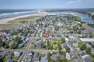 335 9th Ave, Seaside, OR 97138 - Photo 24